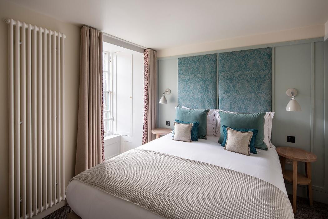 Images Abbey Strand Apartments at Holyrood