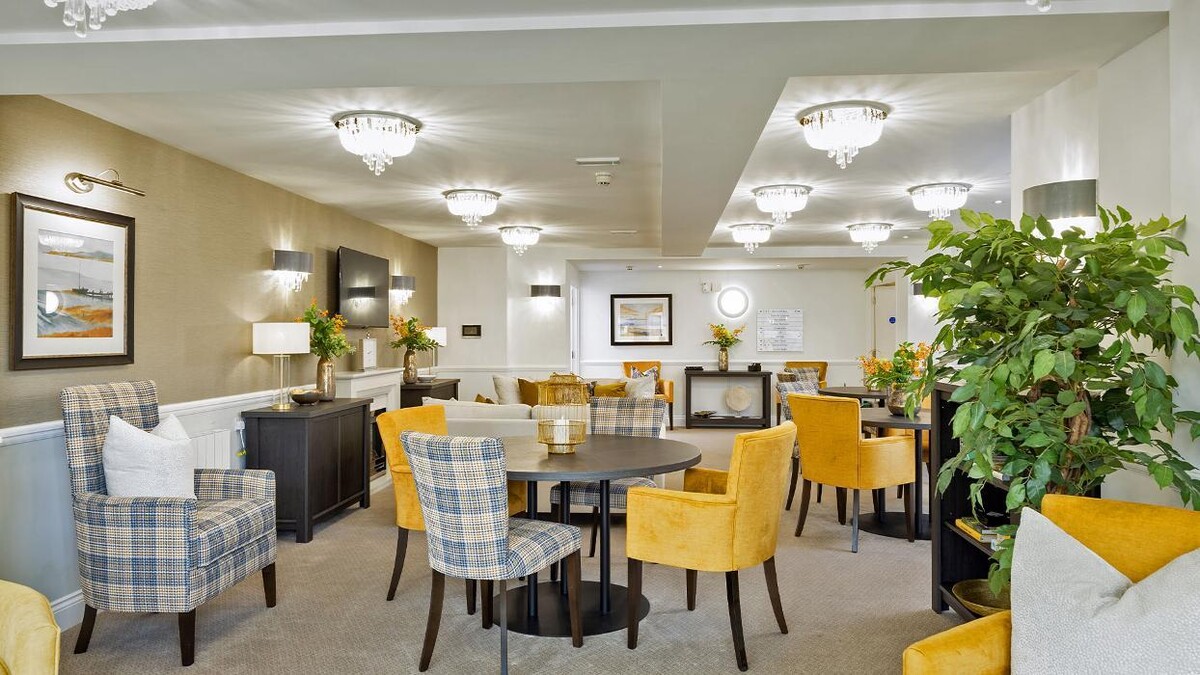 Images Churchill Living