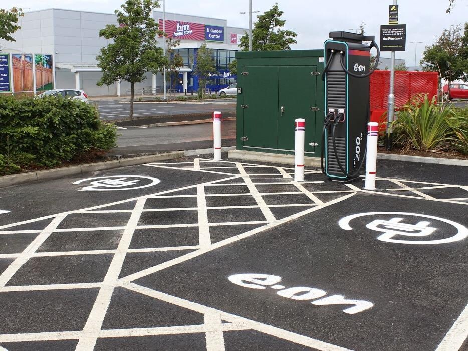 Images E.ON Drive Charging Station