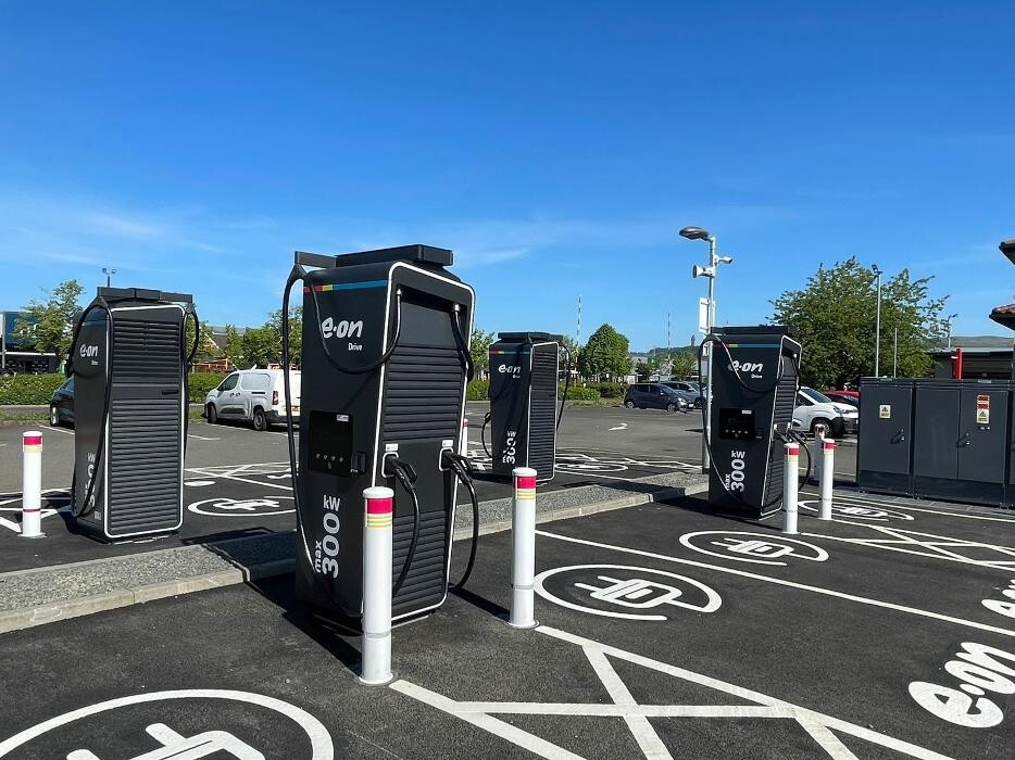 Images E.ON Drive Charging Station