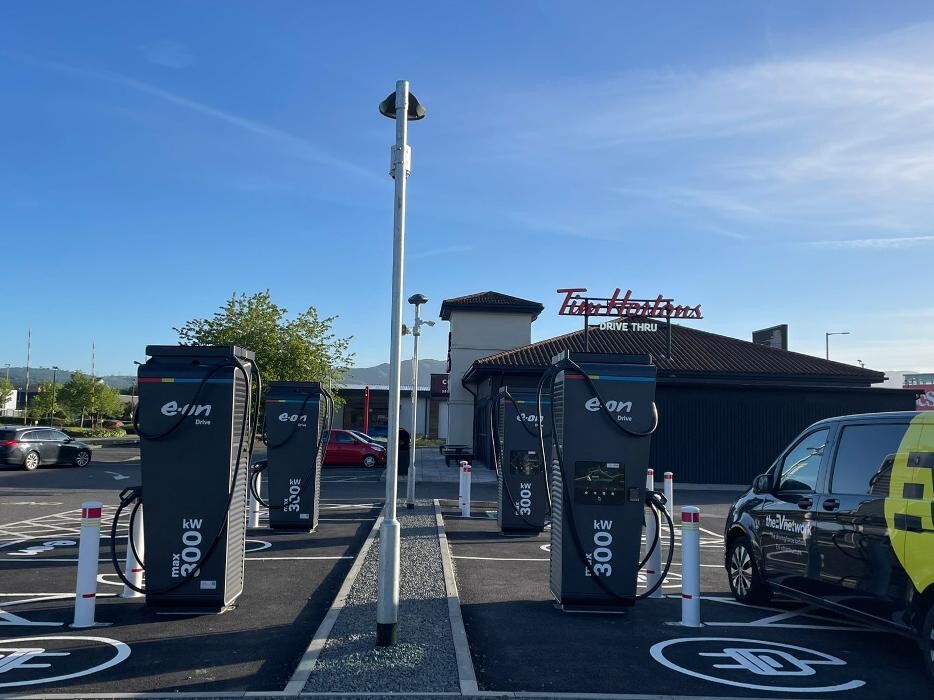 Images E.ON Drive Charging Station