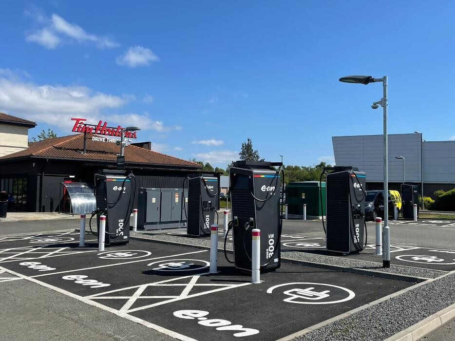 Images E.ON Drive Charging Station