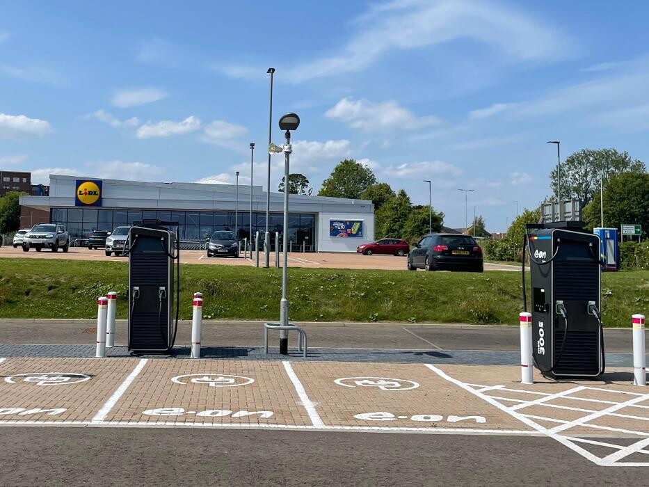 Images E.ON Drive Charging Station