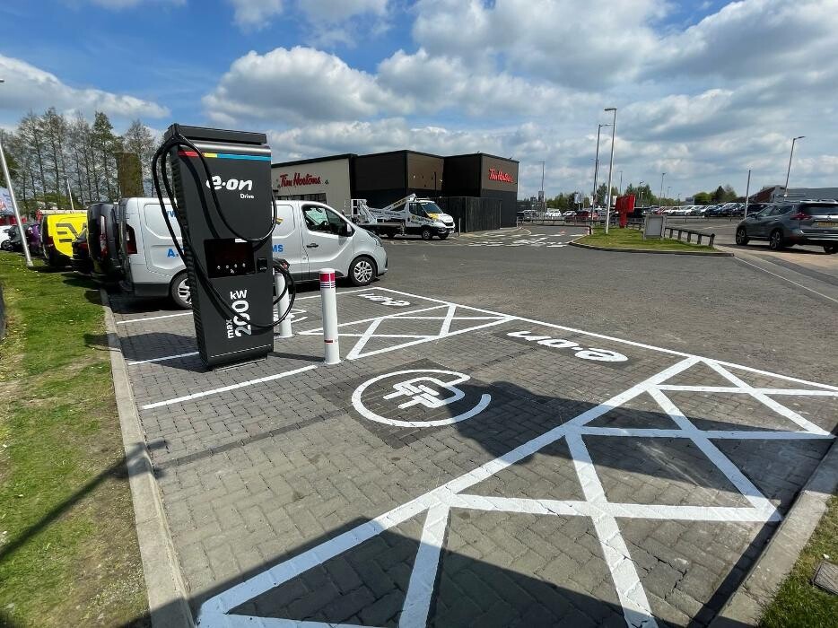 Images E.ON Drive Charging Station