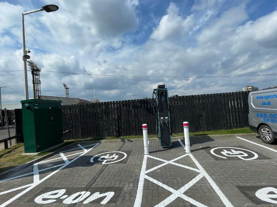 Images E.ON Drive Charging Station