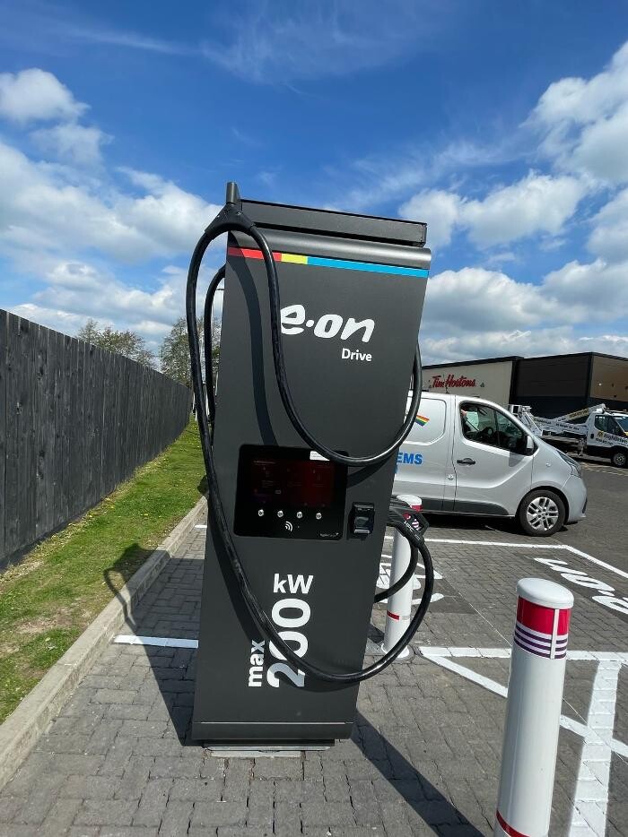 Images E.ON Drive Charging Station