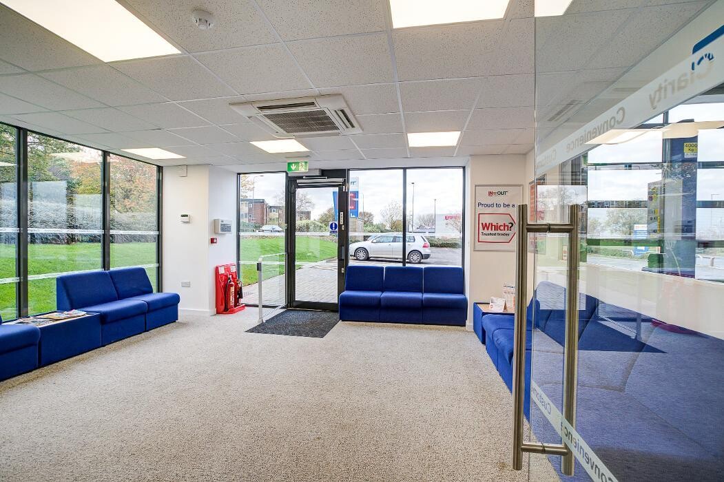 Images IN'n'OUT Autocentres Wigan