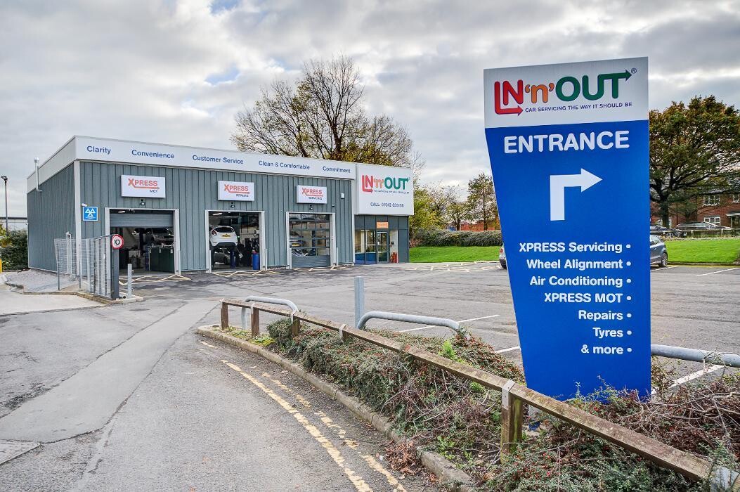 Images IN'n'OUT Autocentres Wigan