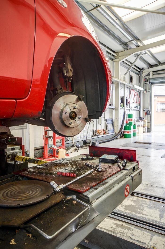 Images IN'n'OUT Autocentres Milton Keynes