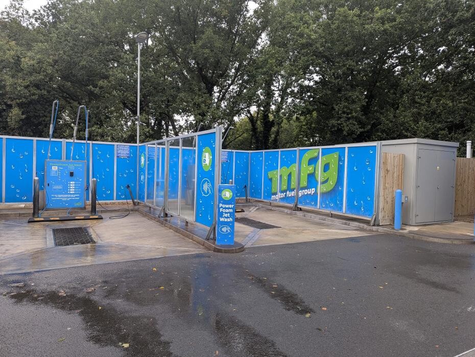 Images MFG Car Wash Centre