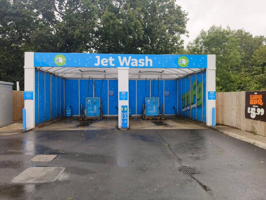 Images MFG Car Wash Centre