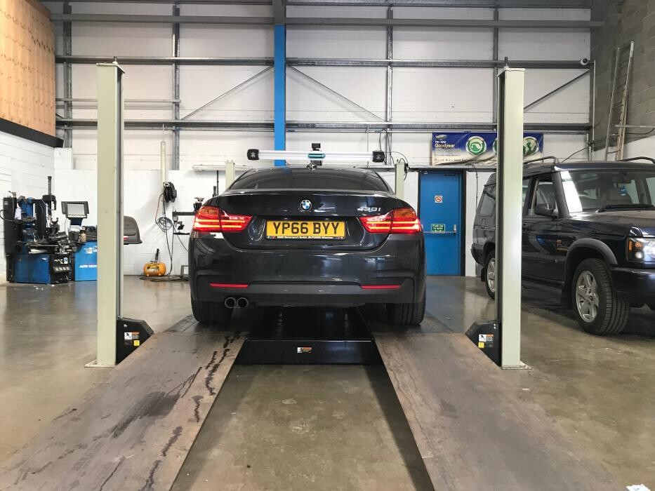 Images IN'n'OUT Autocentres Peterborough