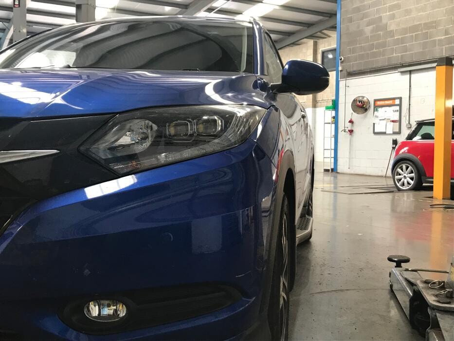 Images IN'n'OUT Autocentres Peterborough