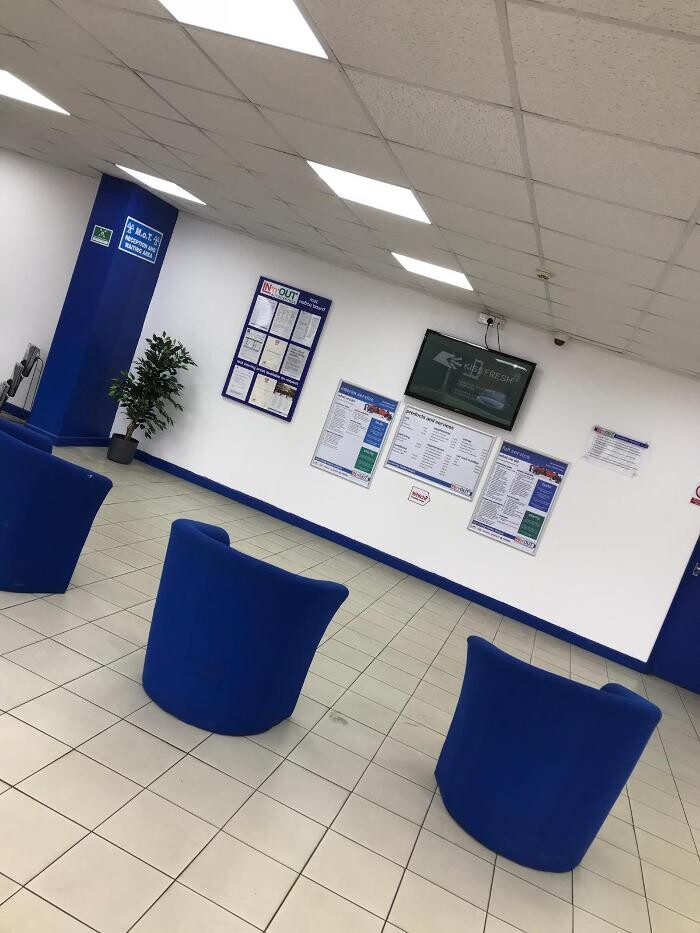 Images IN'n'OUT Autocentres Norwich