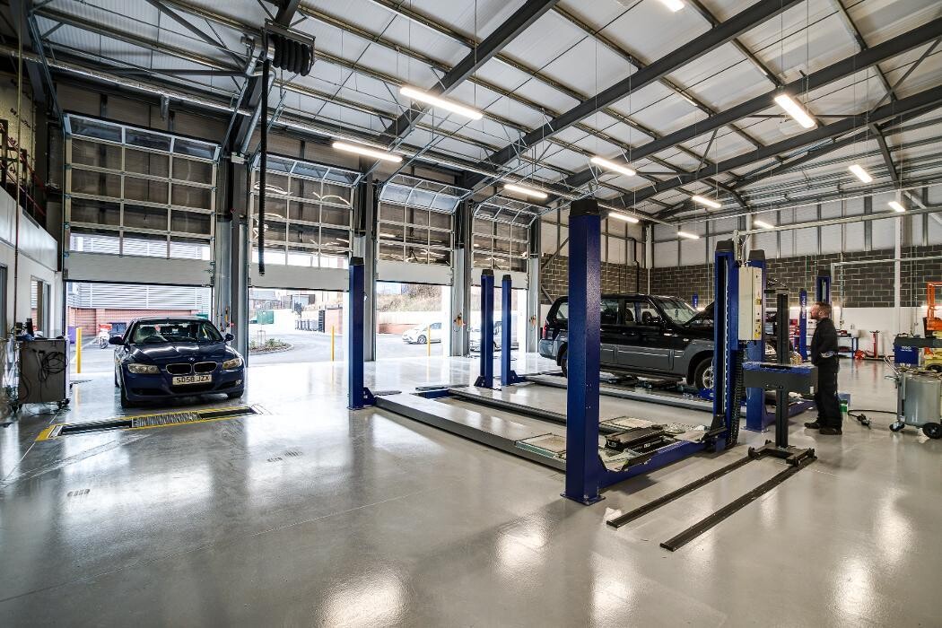 Images IN'n'OUT Autocentres Norwich