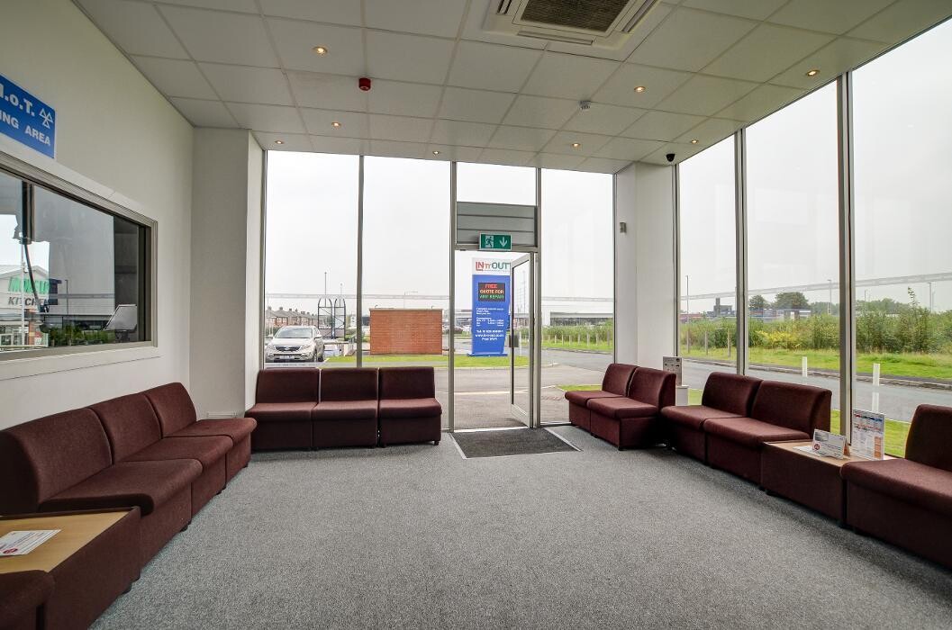Images IN'n'OUT Autocentres Warrington