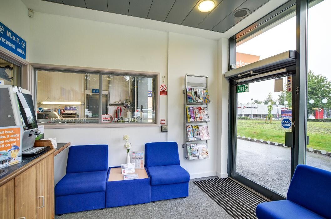 Images IN'n'OUT Autocentres Kettering