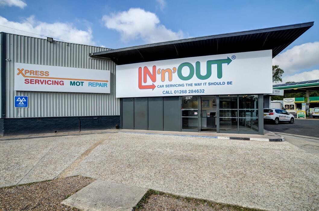 Images IN'n'OUT Autocentres Basildon