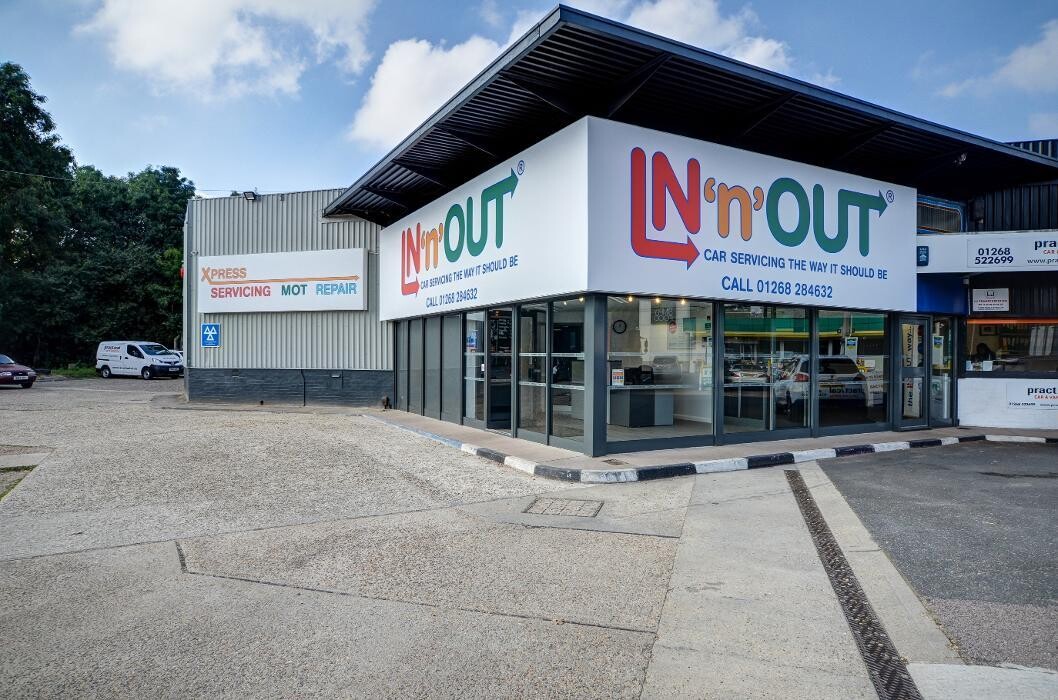 Images IN'n'OUT Autocentres Basildon
