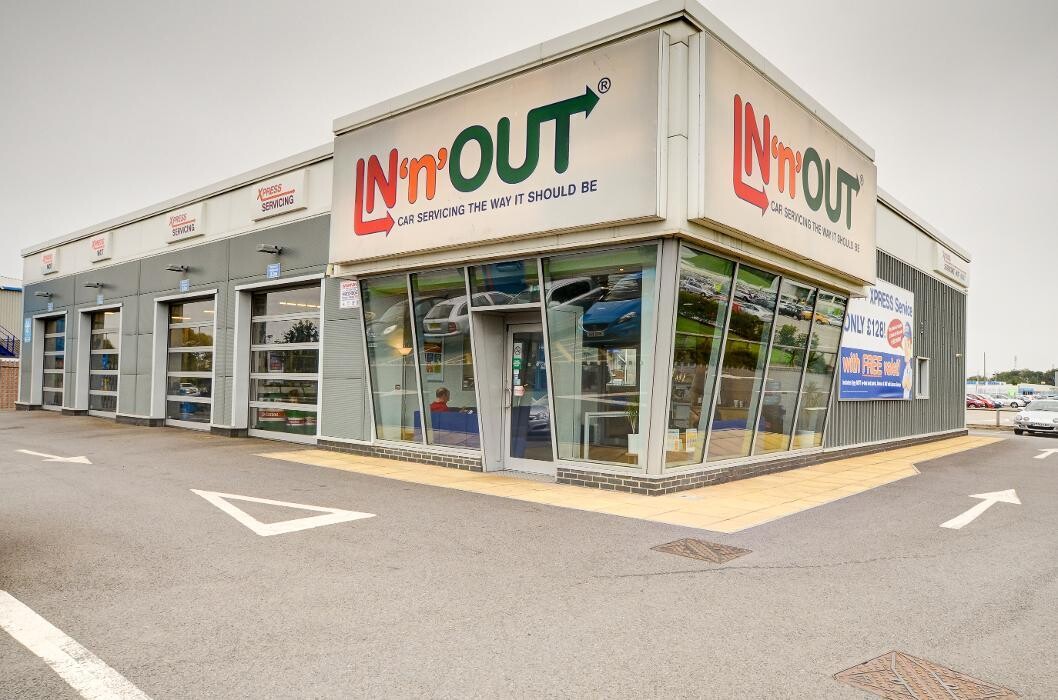 Images IN'n'OUT Autocentres Stockton