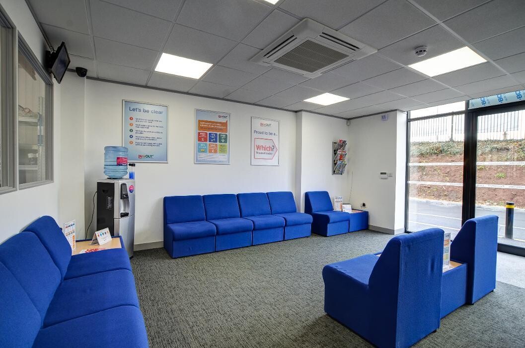 Images IN'n'OUT Autocentres Newark