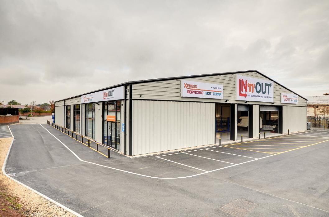 Images IN'n'OUT Autocentres Newark