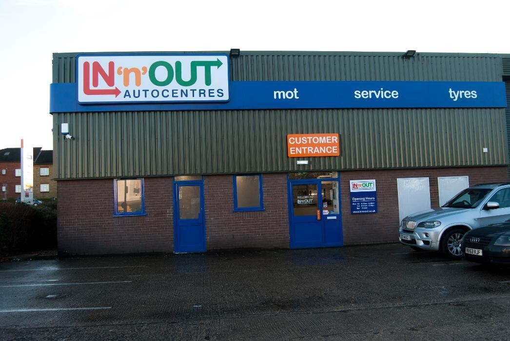 Images IN'n'OUT Autocentres Basingstoke