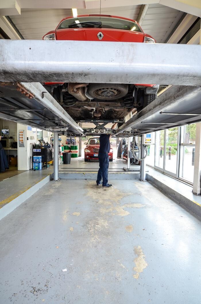 Images IN'n'OUT Autocentres Stevenage