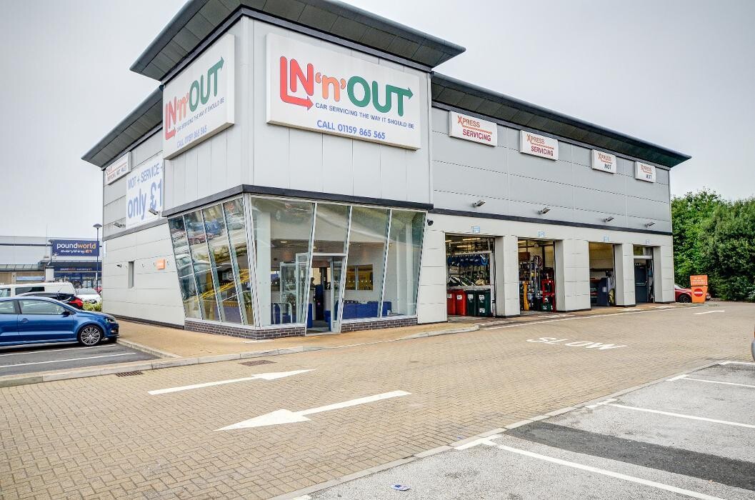 Images IN'n'OUT Autocentres Nottingham