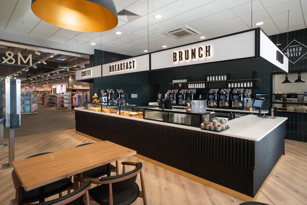 Images M&S Café