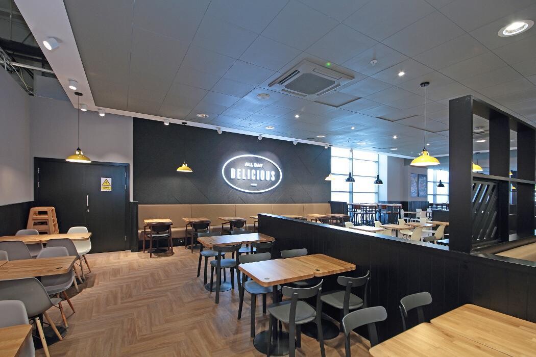 Images M&S Café