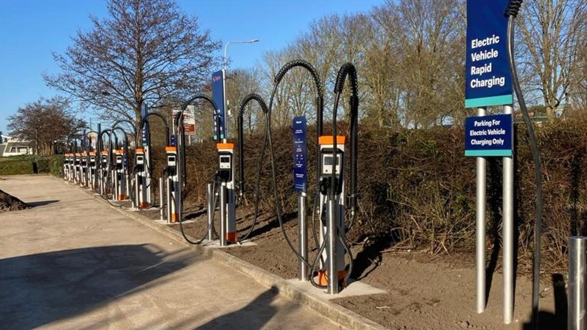 Images Osprey Charging Station