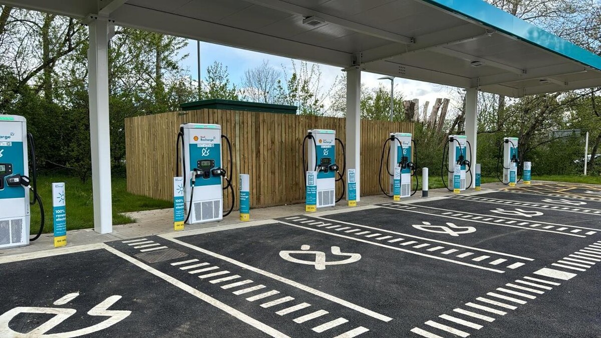 Images Shell Recharge Charging Station