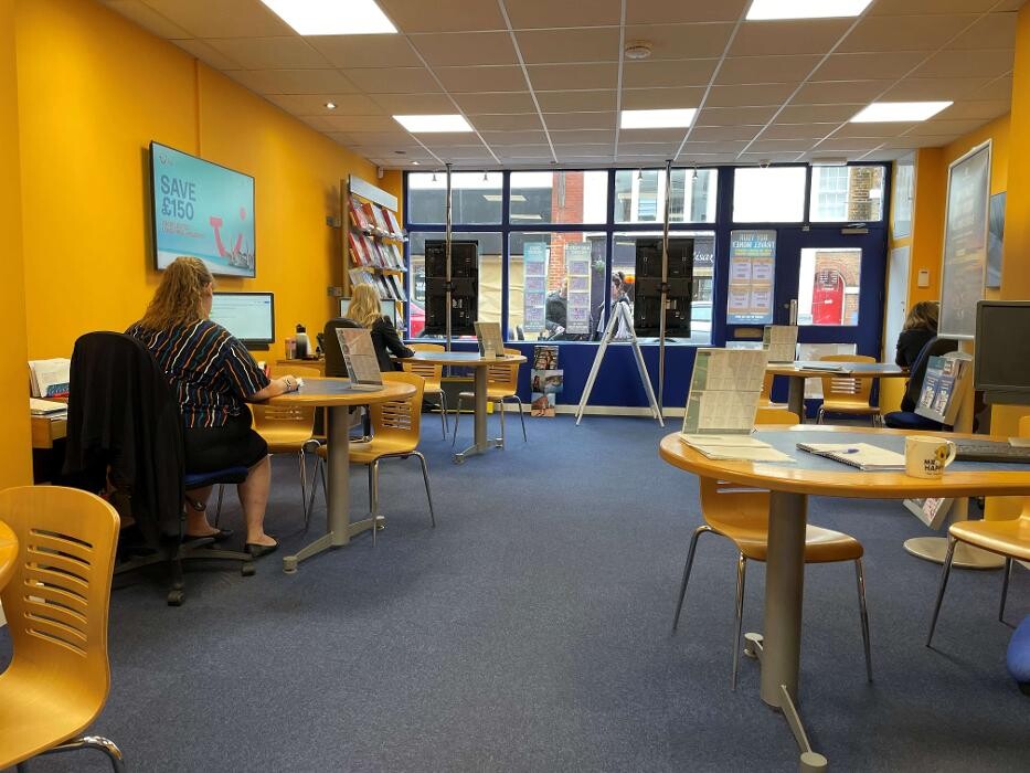 Images Hays Travel Newport Upper St