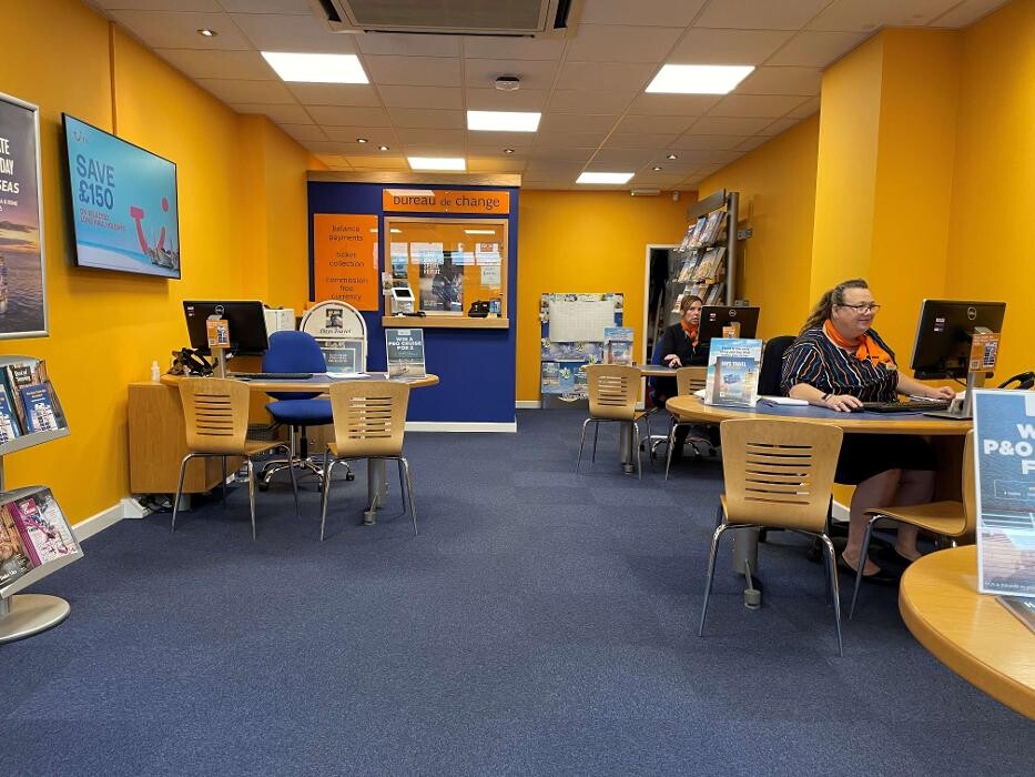 Images Hays Travel Newport Upper St