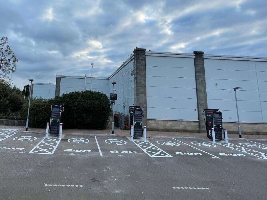 Images E.ON Drive Charging Station