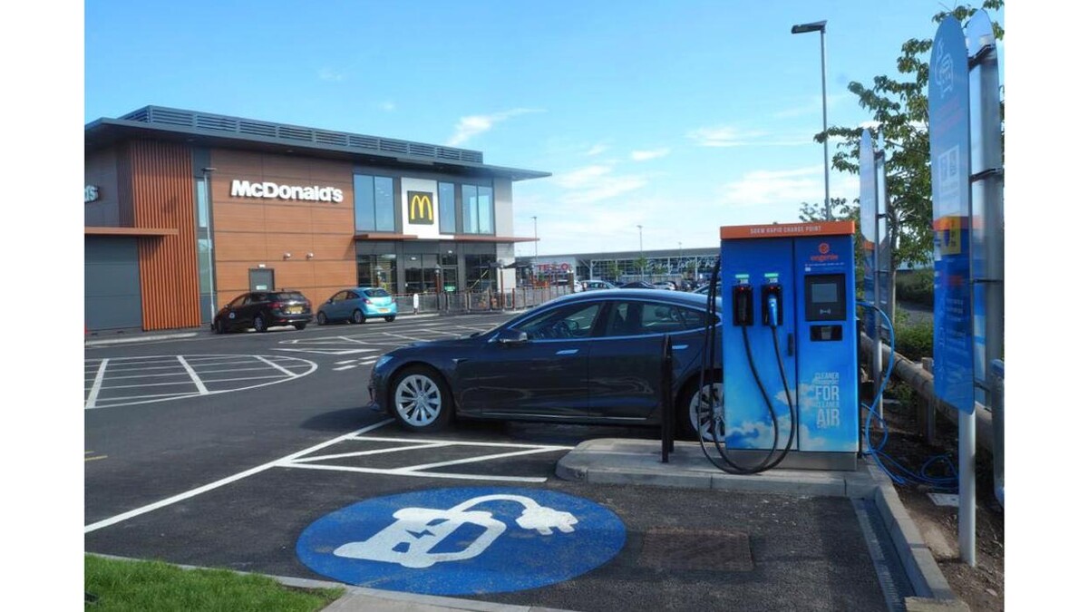 Images Osprey Charging Station