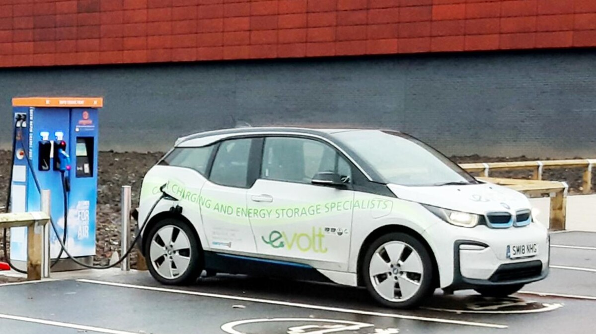 Images Osprey Charging Station