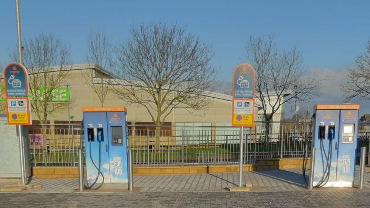 Images Osprey Charging Station