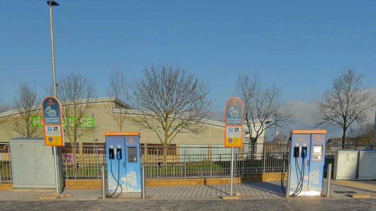 Images Osprey Charging Station