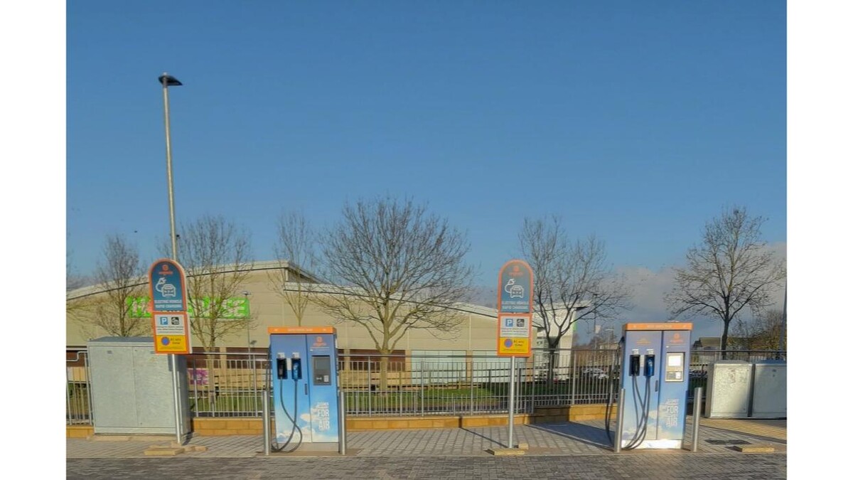 Images Osprey Charging Station