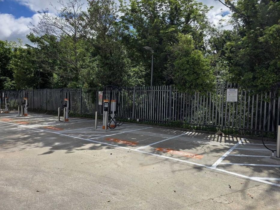 Images Osprey Charging Station