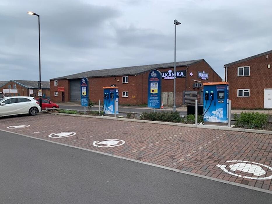 Images Osprey Charging Station