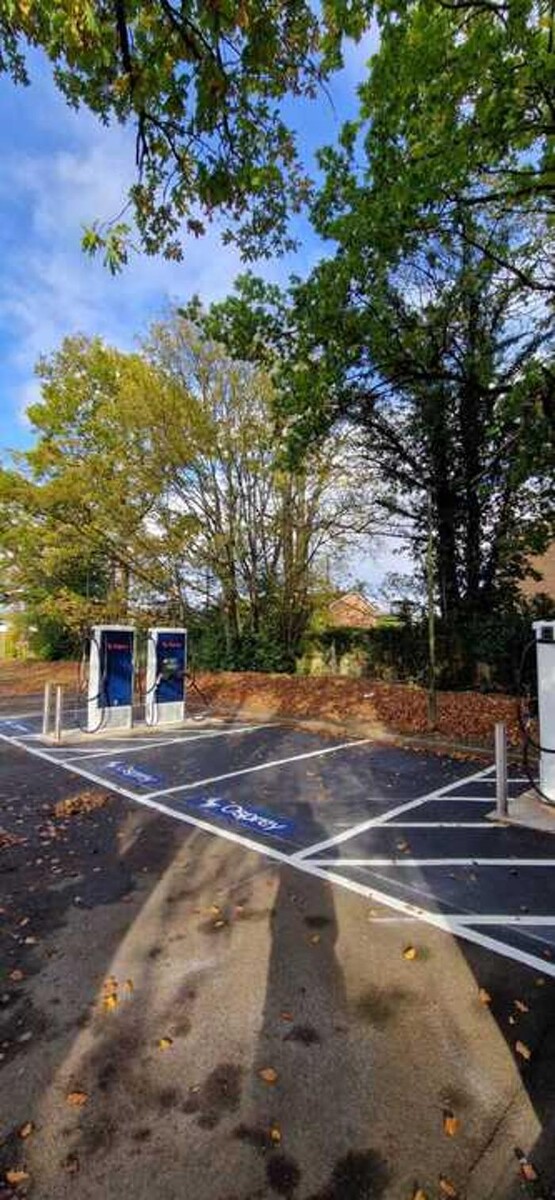 Images Osprey Charging Station