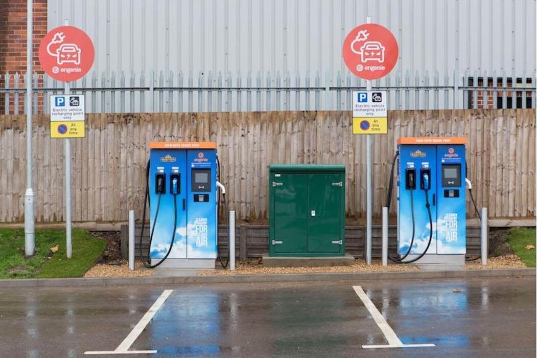 Images Osprey Charging Station