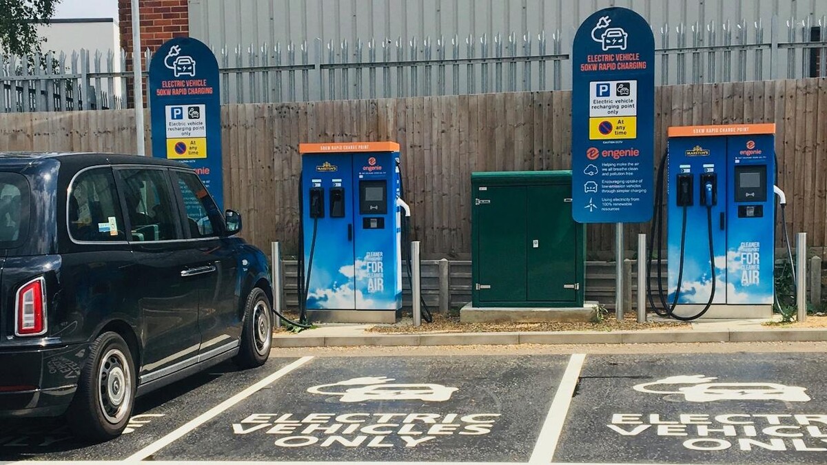 Images Osprey Charging Station