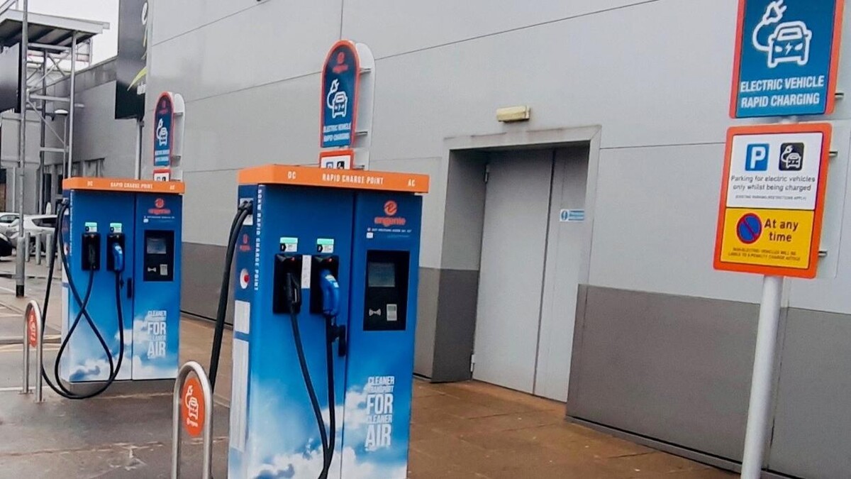 Images Osprey Charging Station