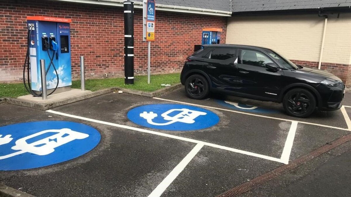 Images Osprey Charging Station