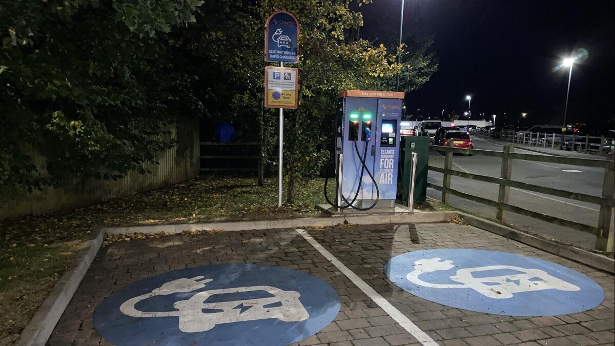 Images Osprey Charging Station