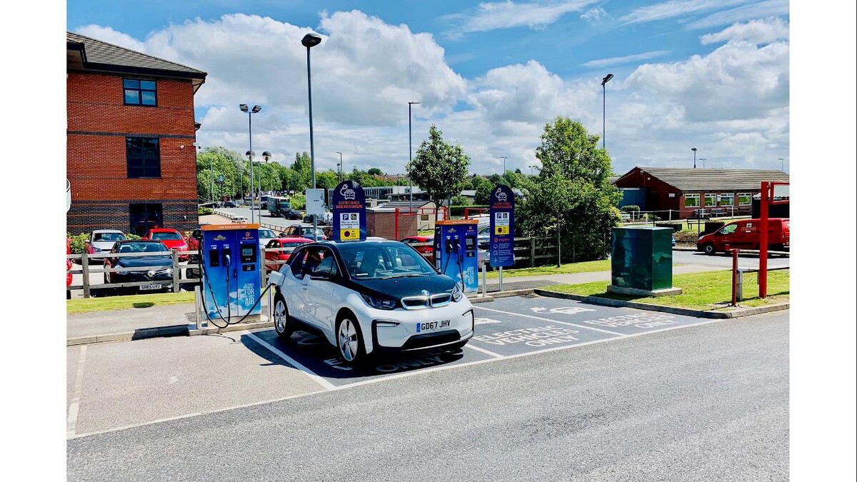 Images Osprey Charging Station